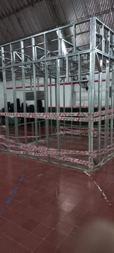 Fotografía de local comercial remodelado con drywall